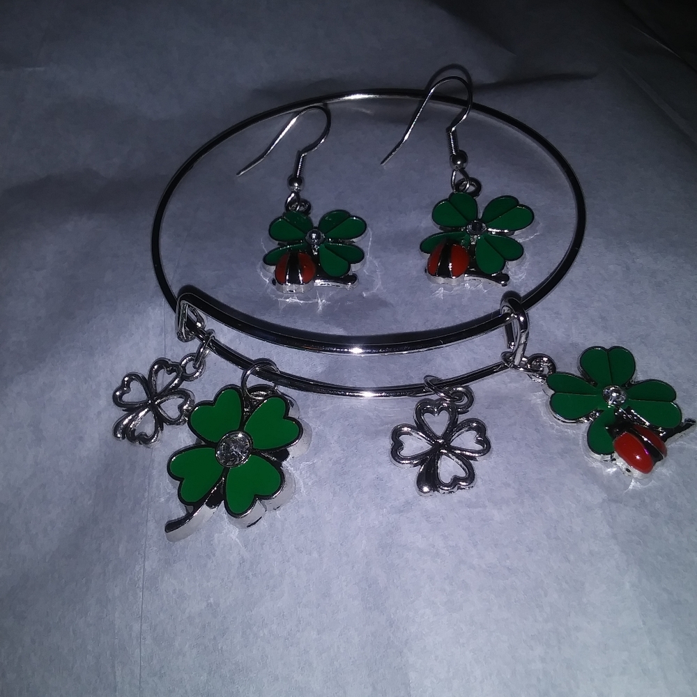 Shamrock Bracelet and Earrings set